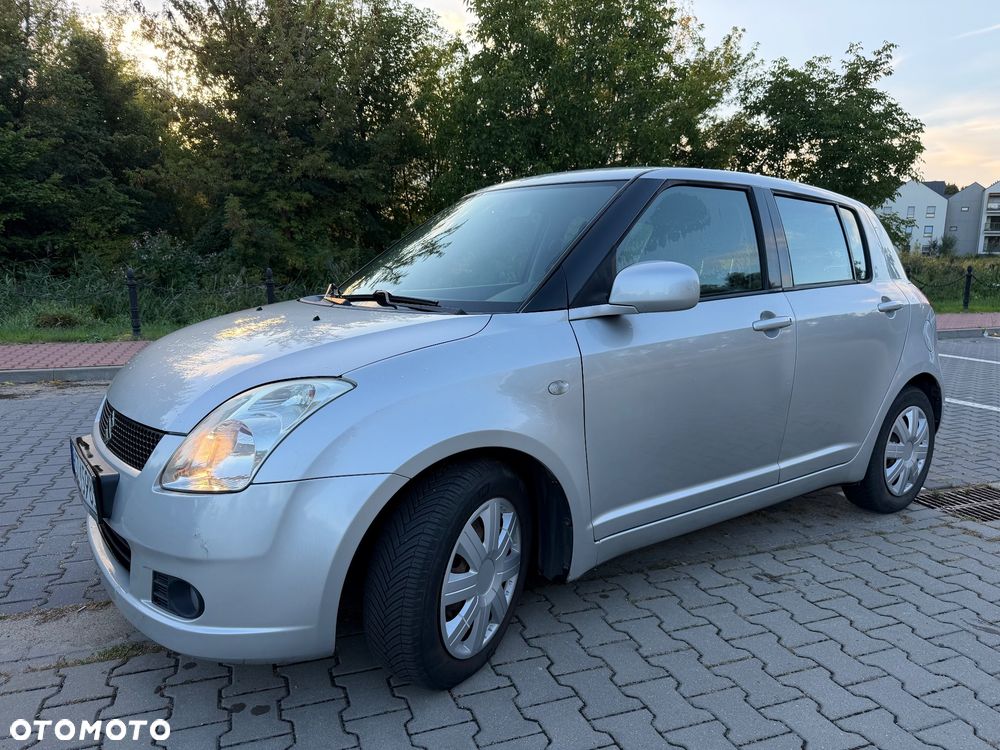 Suzuki Swift - 3