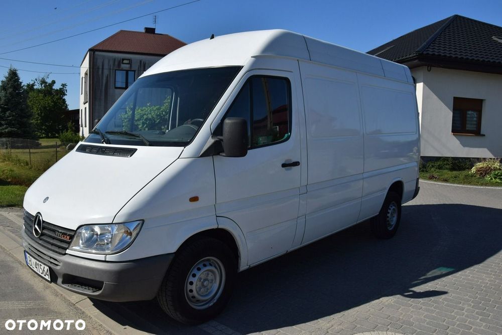 Mercedes-Benz Sprinter - 14