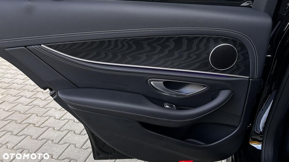 Mercedes-Benz Klasa E - 25