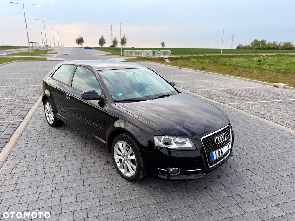 Audi A3 3-drzwiowe 1.6 TDI DPF Attraction S tronic - 3