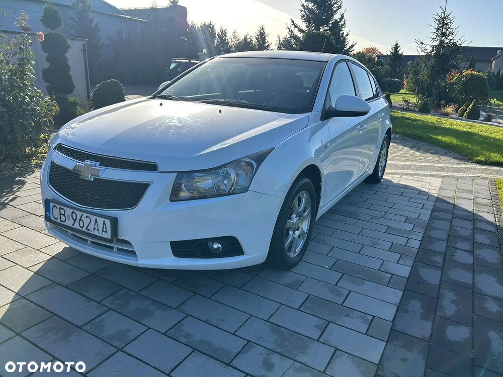 Chevrolet Cruze 2011 photo 2