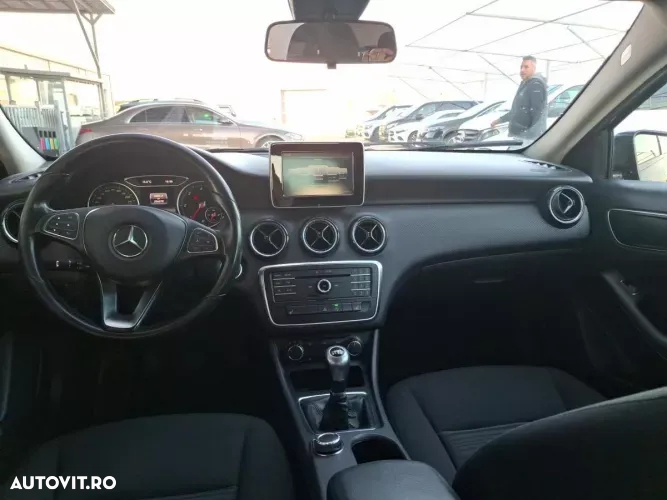 Mercedes-Benz A 160 d - 11