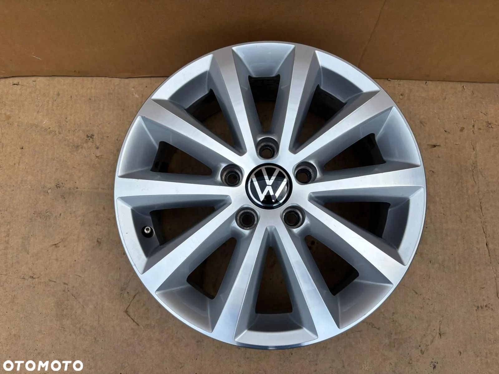 Oryginalna Felga Aluminiowa VW Caddy 2K5 2k5601025G 6J 16 ET50 5x112 - 1