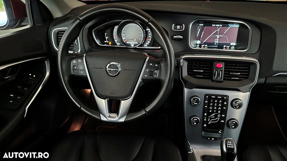 Volvo V40 D2 Inscription - 30