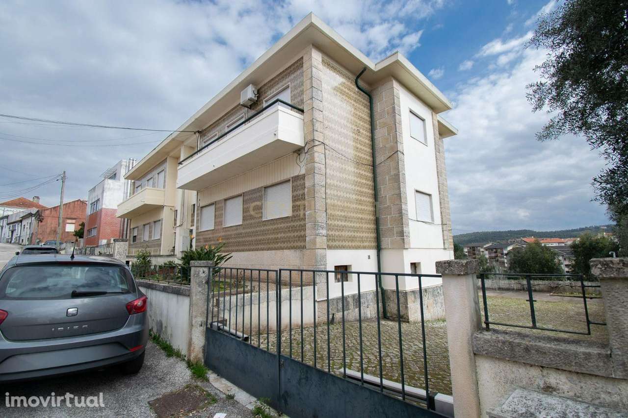 Moradia Exclusiva no Coração dos Olivais – Conforto, Espaço e Tranquil - Grande imagem: 3/22