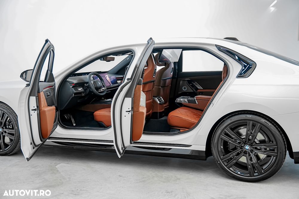 BMW Seria 7 740 xDrive MHEV - 18