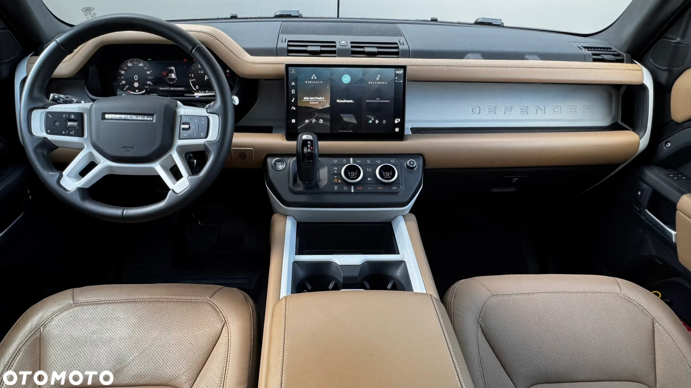 Land Rover Defender - 10