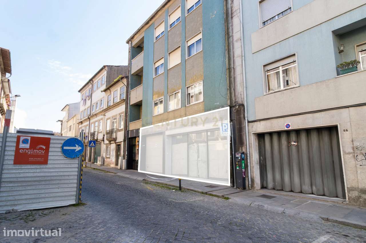 Loja Ampla com 715 m2 no Centro de Braga – Rua de Santo André - Grande imagem: 2/16