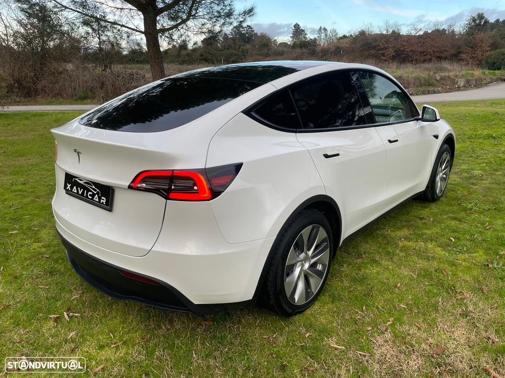 Tesla Model Y RWD - 8