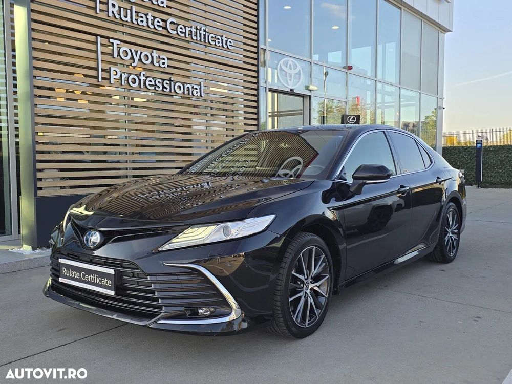 Toyota Camry 2023 photo 2