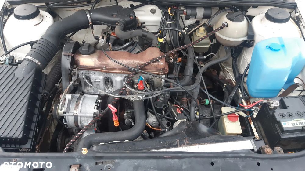 Volkswagen Golf - 2