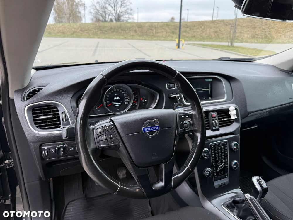 Volvo V40 D2 Momentum - 12