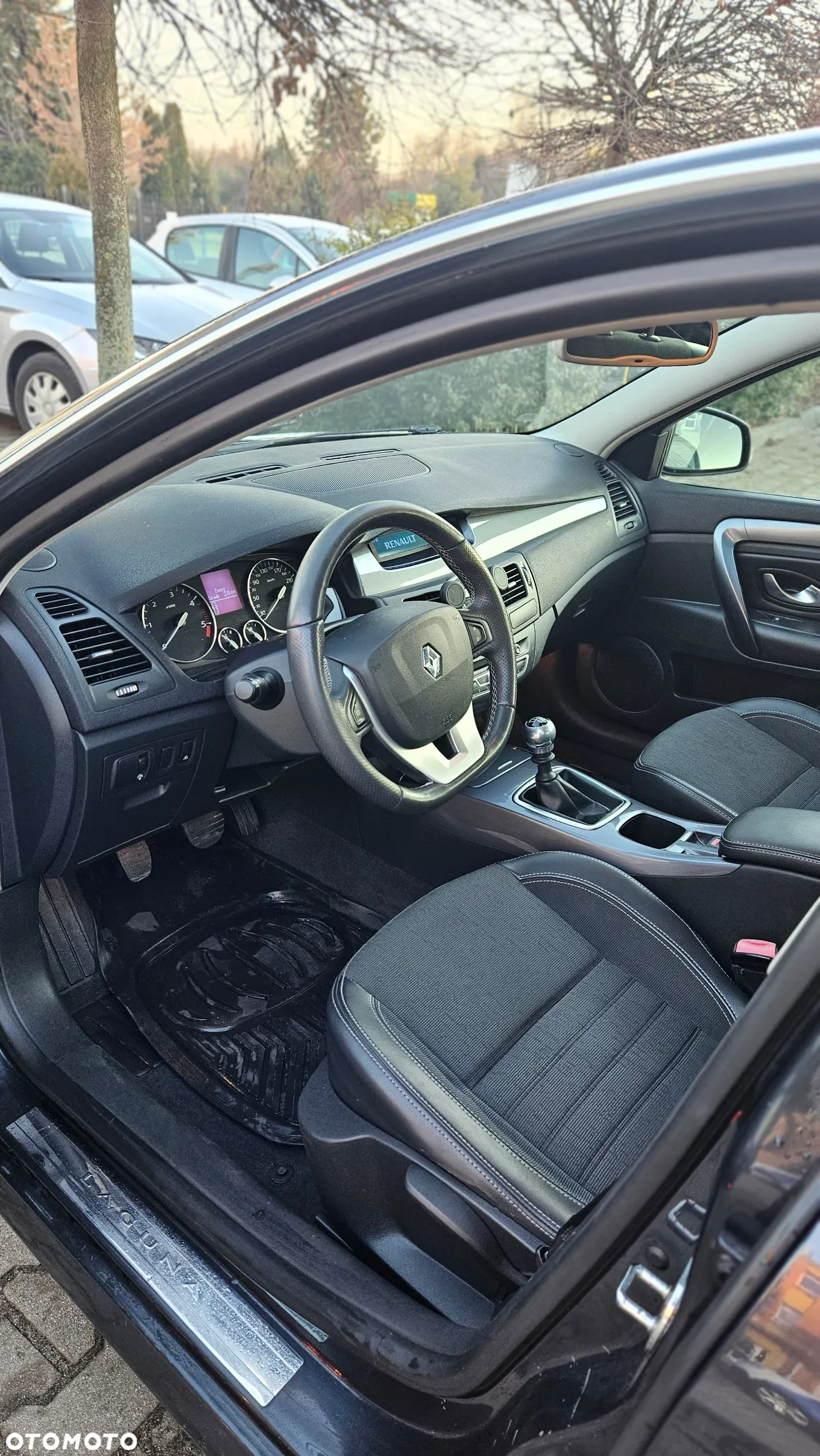 Renault Laguna - 8