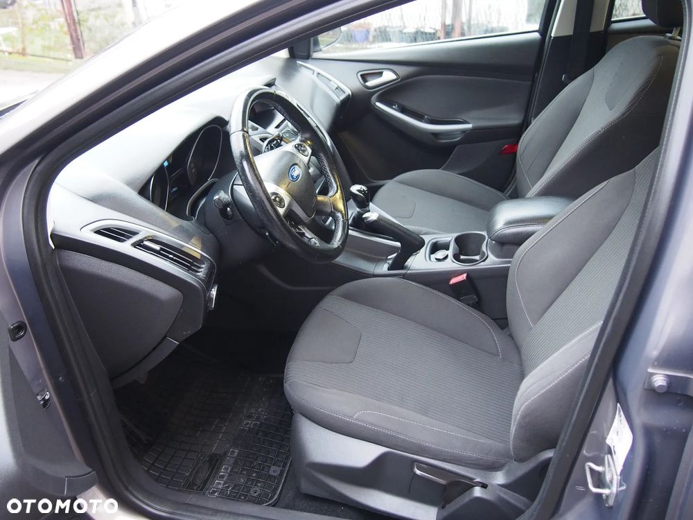 Ford Focus 1.0 EcoBoost Gold X (Trend) - 9