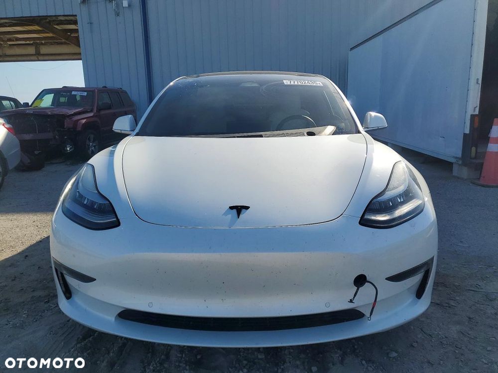Tesla Model 3 Langstreckenbatterie Allradantrieb Dual Motor Performance - 6