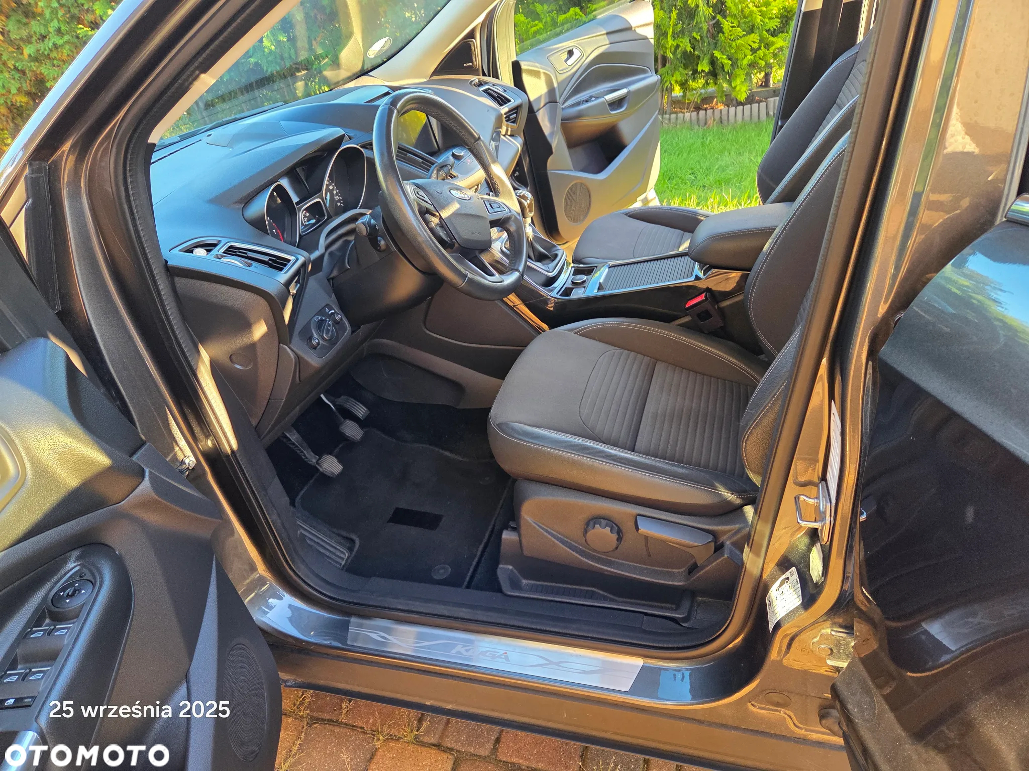 Ford Kuga - 31