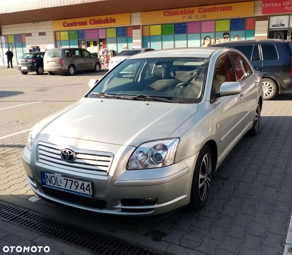 Toyota Avensis - 2