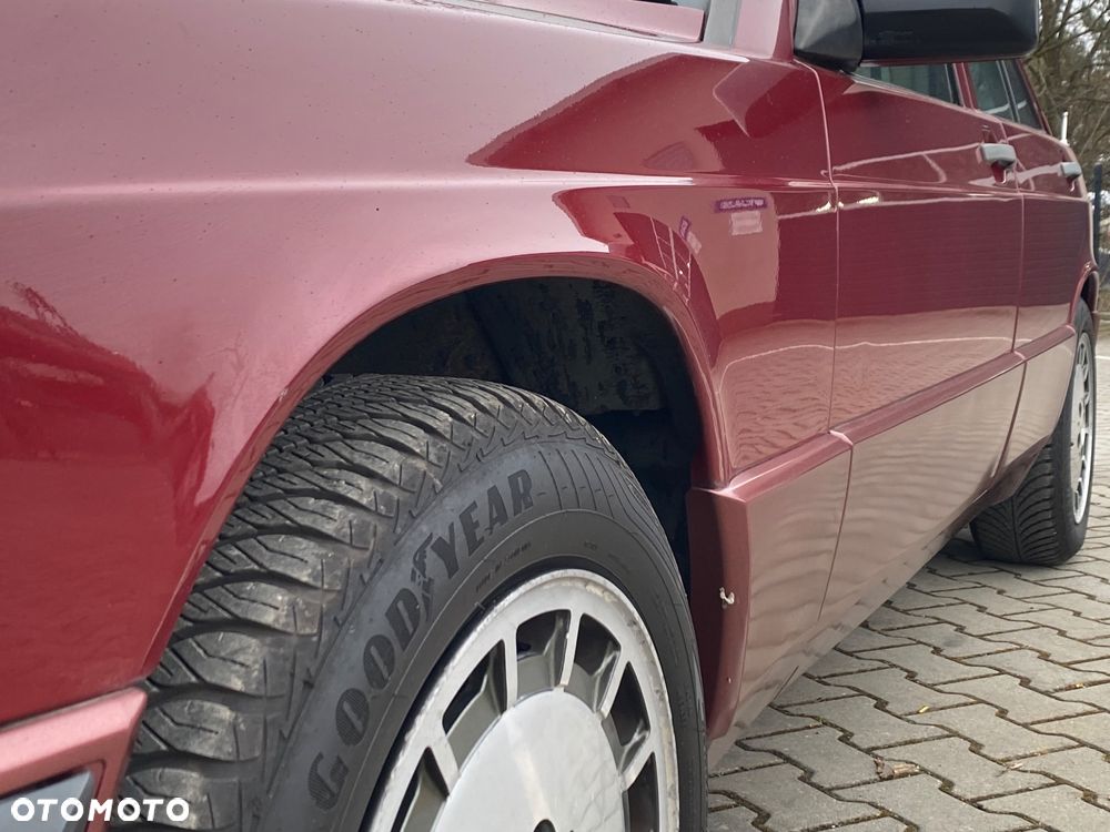 Mercedes-Benz W201 (190) - 11