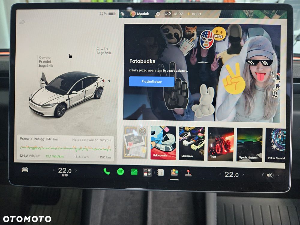 Tesla Model 3 - 24