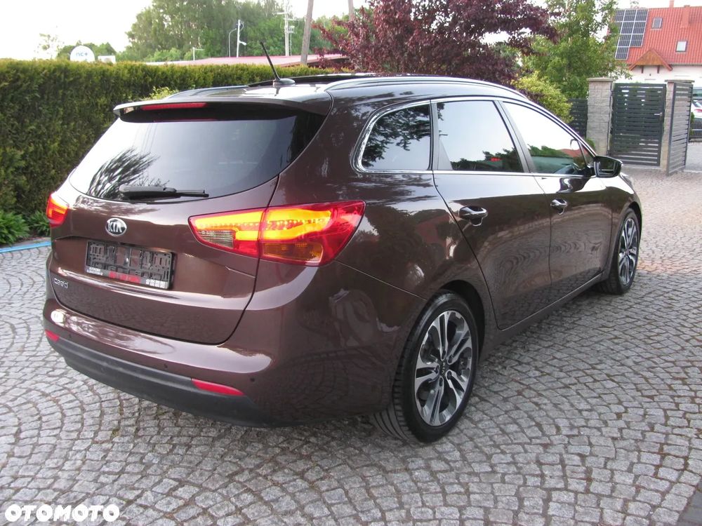 Kia Ceed 1.6 GDI DCT Platinum Edition - 38