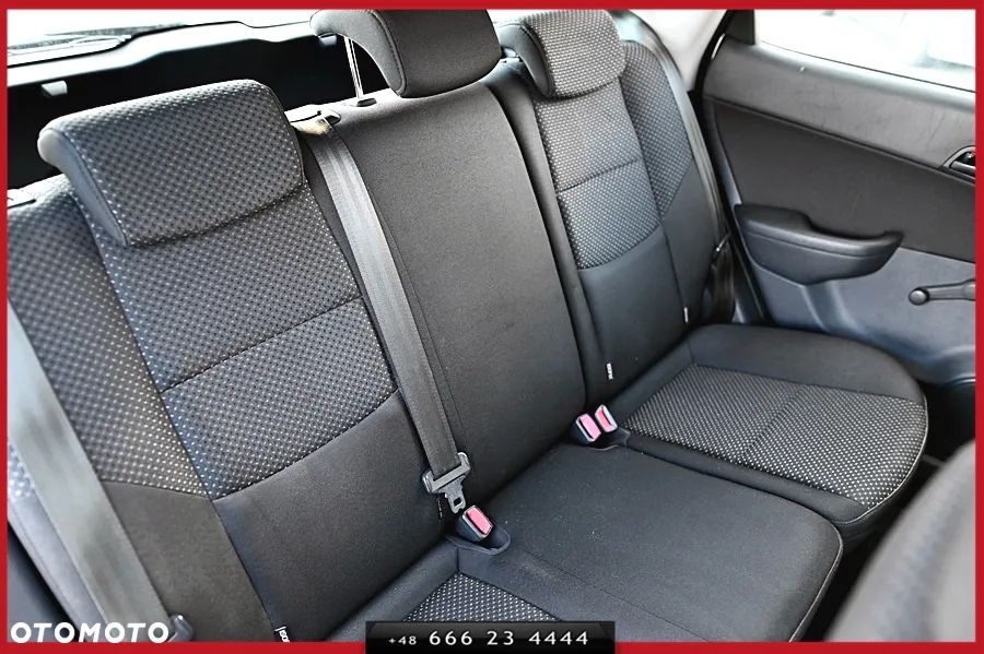Hyundai i30 1.4 Comfort - 23