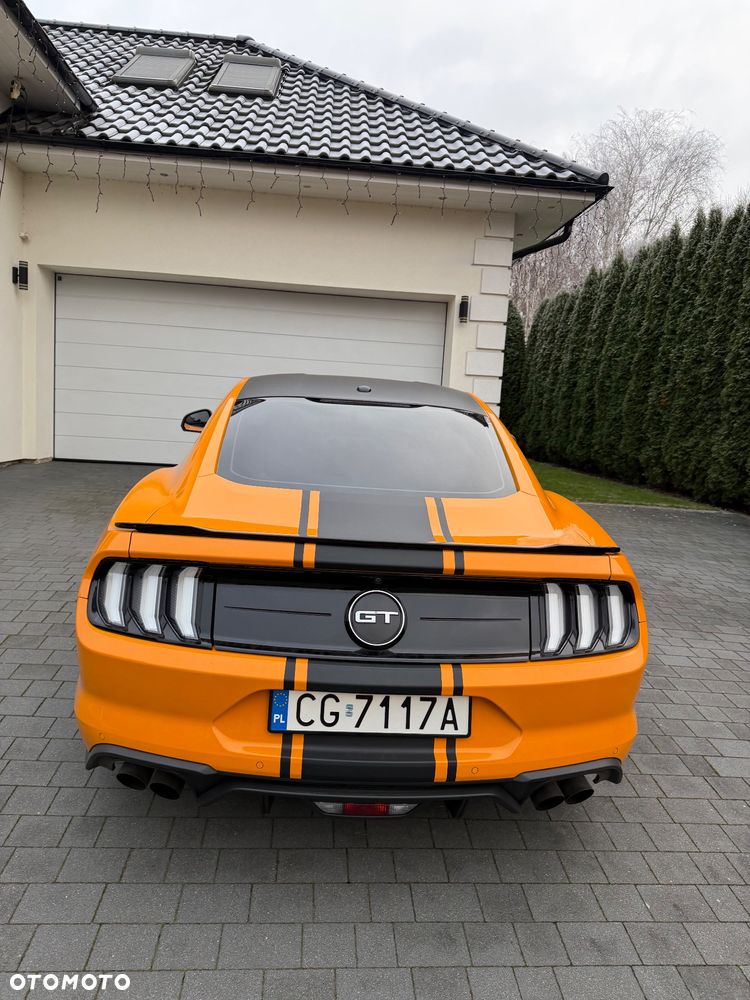 Ford Mustang - 5