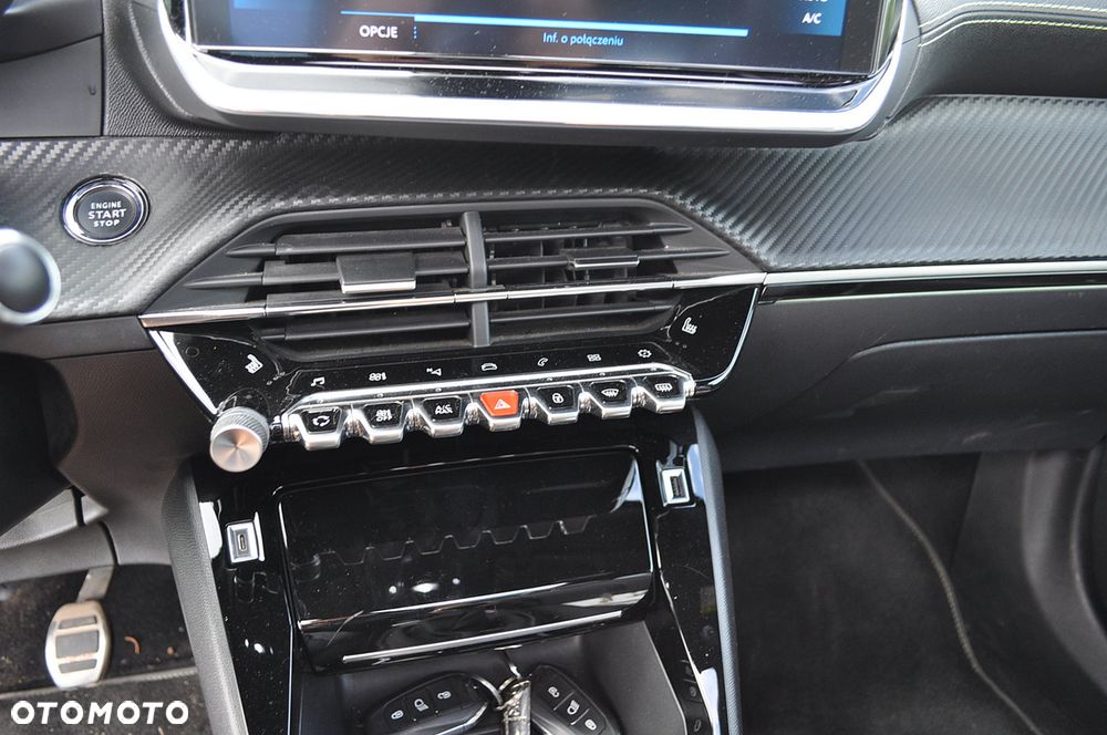 Peugeot 2008 1.5 BlueHDi GT Line S&S - 26
