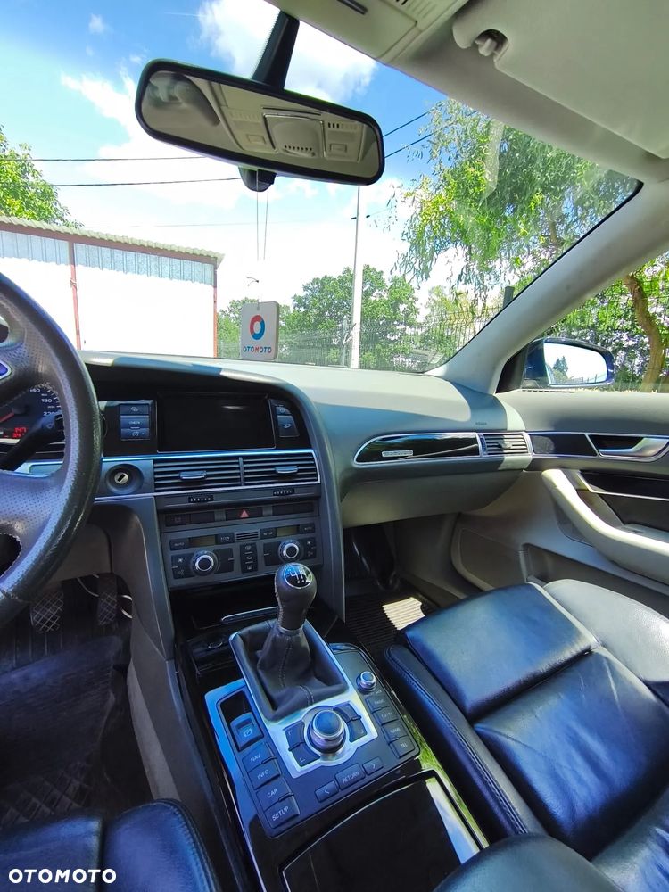 Audi A6 Avant 2.4 - 9