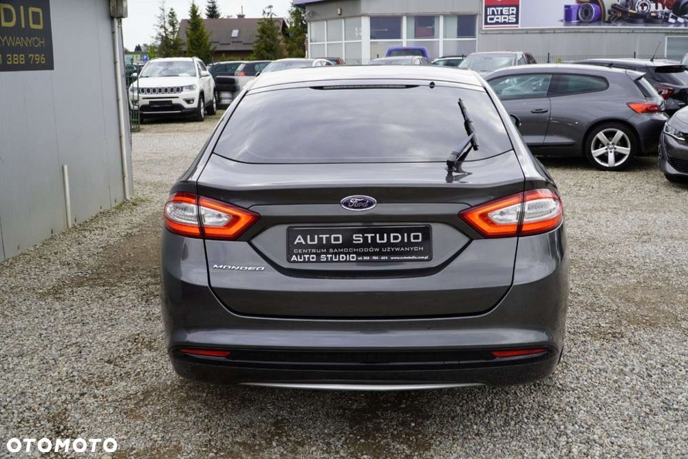Ford Mondeo - 32