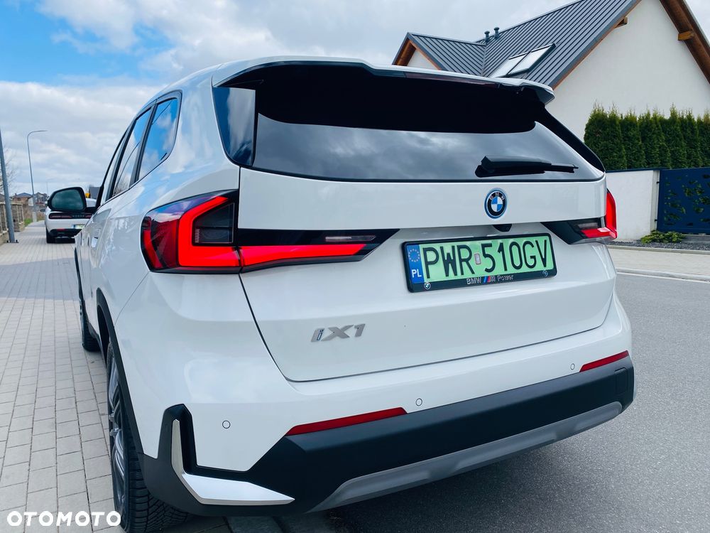 BMW iX1 xDrive30 66.5kWh xLine - 22