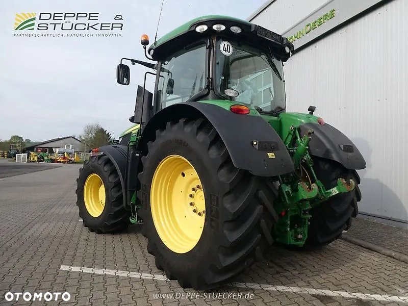 John Deere 7230R - 9