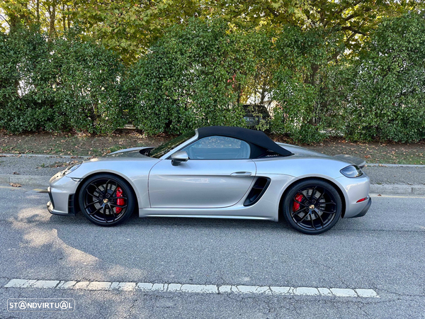 Porsche 718 Spyder Standard