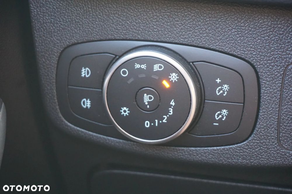 Ford Focus 1.5 EcoBlue Active Business - 33