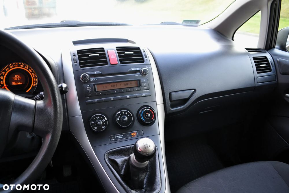 Toyota Auris 1.4 D-4D Luna - 15