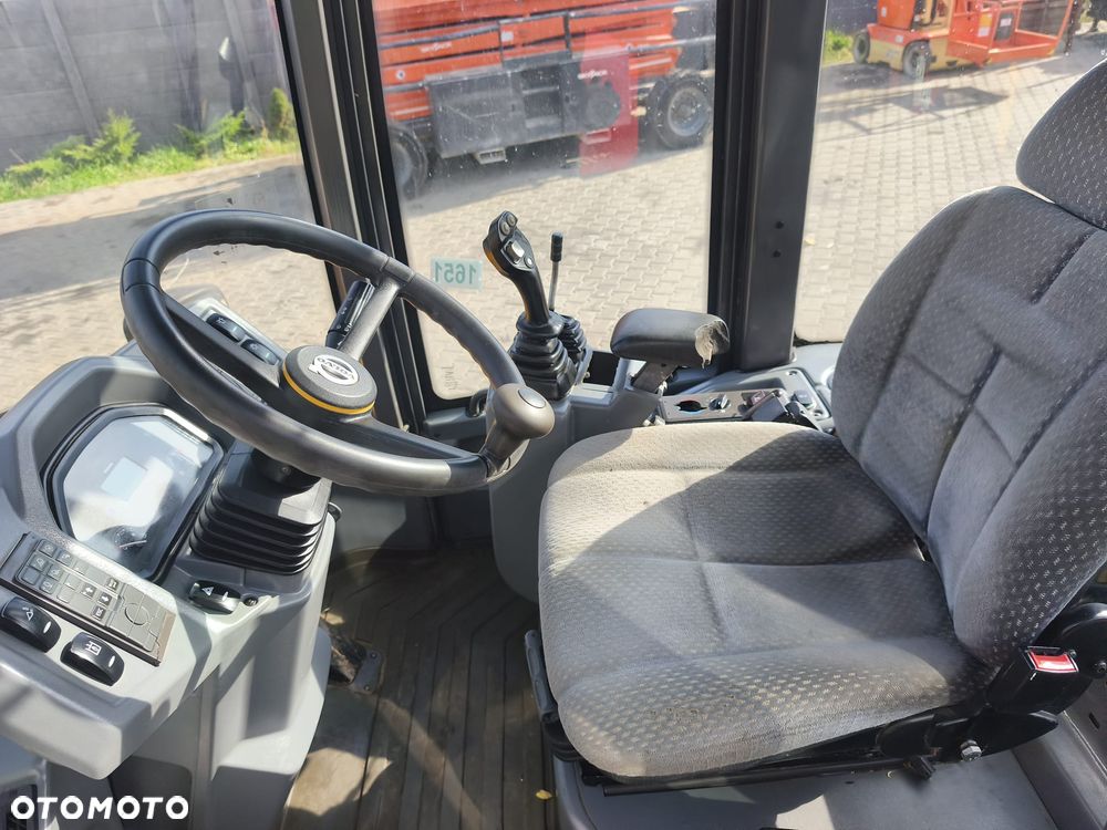 Volvo L30G - 14