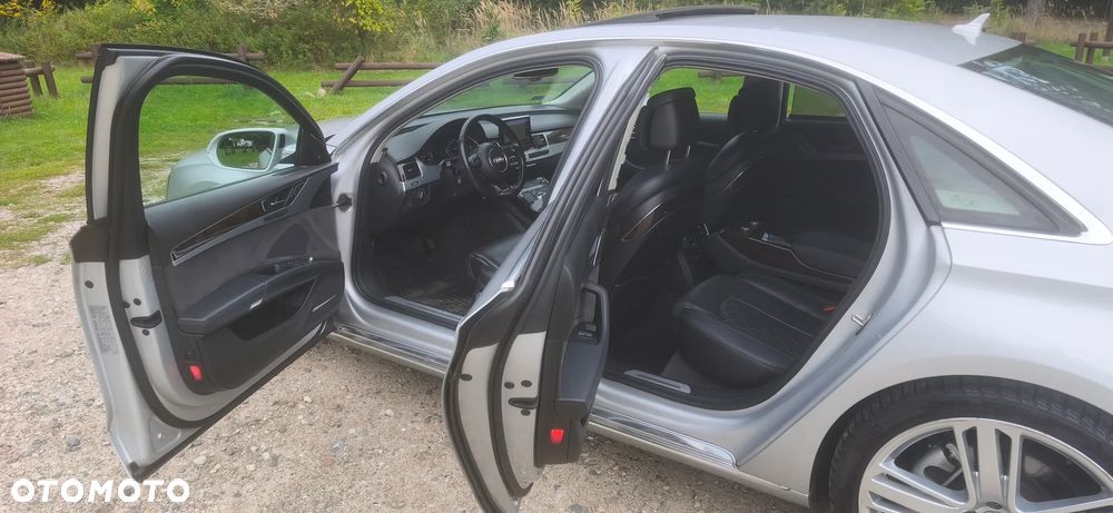 Audi A8 4.2 TDI Quattro - 12
