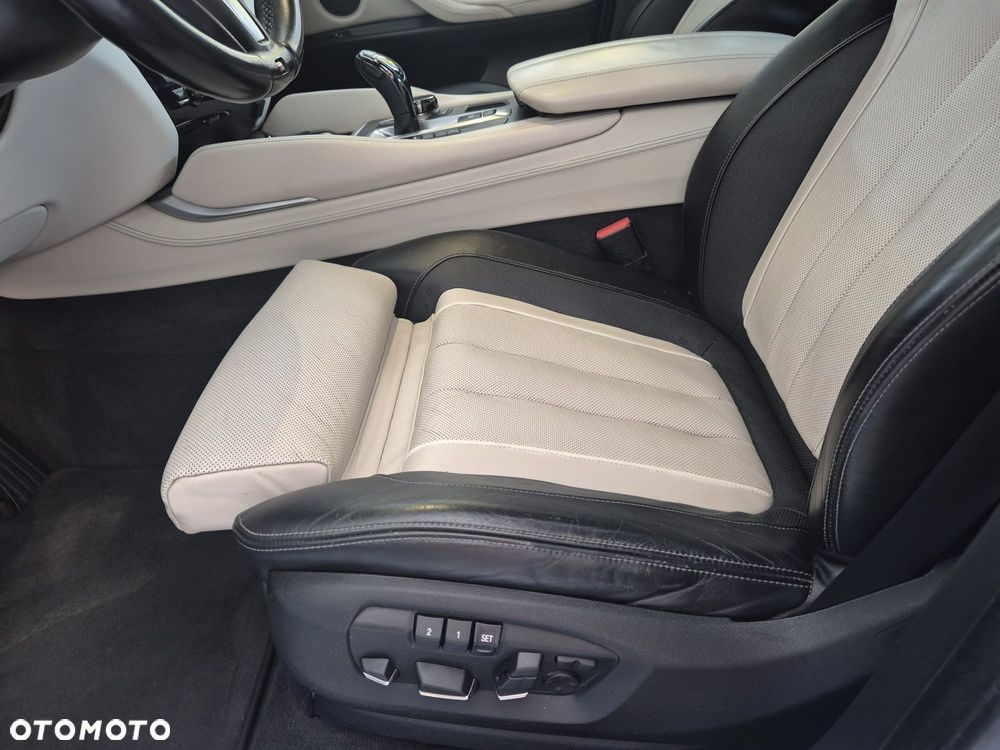 BMW X6 xDrive40d - 24