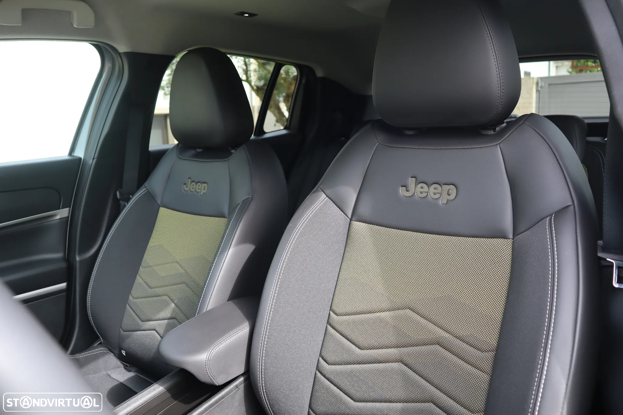 Jeep Avenger Summit - 18