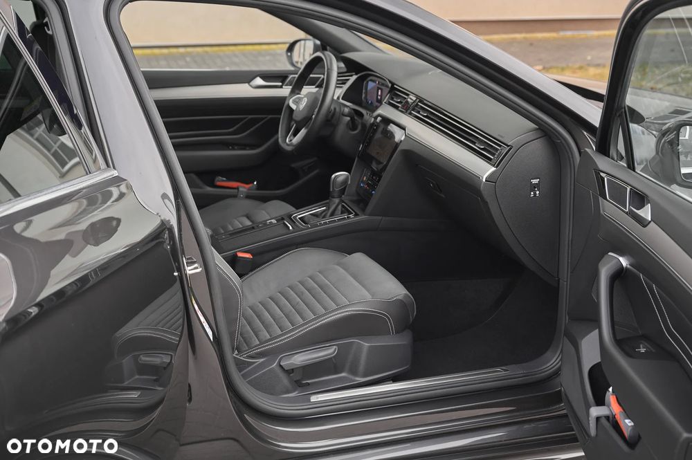 Volkswagen Passat - 29
