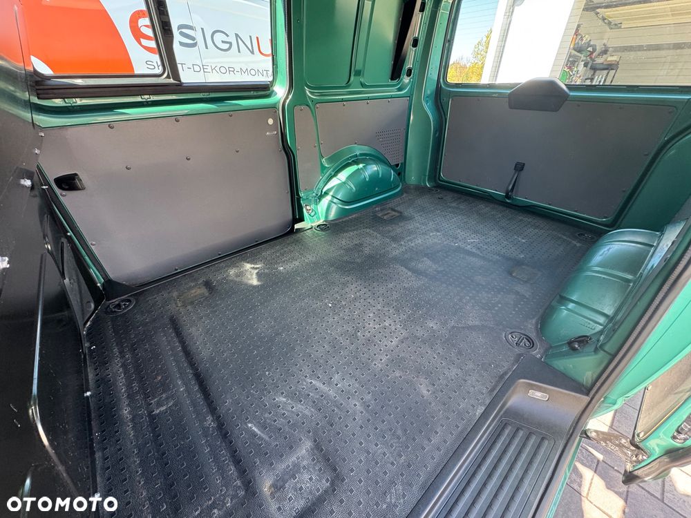 Volkswagen Transporter - 27