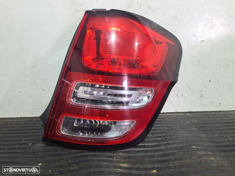 FAROLIM TRASEIRO DIREITO CITROEN C3 - 1