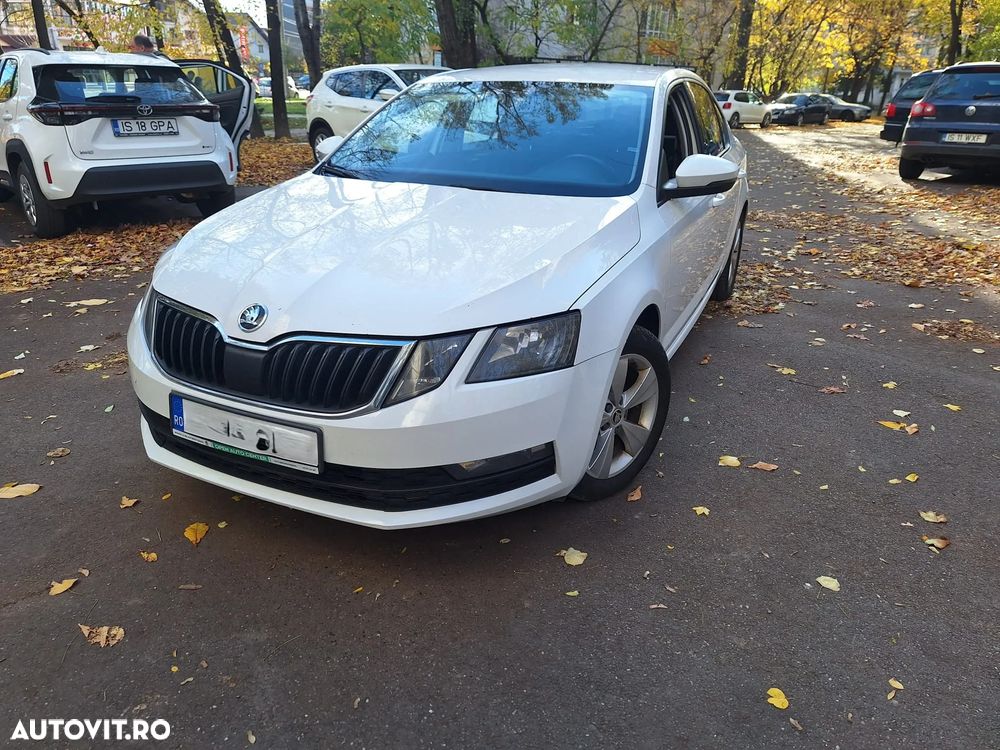 Skoda Octavia Combi Diesel 1.6 TDI Style - 1