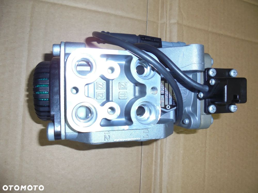 ZAWÓR HAMULCOWY IVECO KNORR BREMSE DX60A - 2