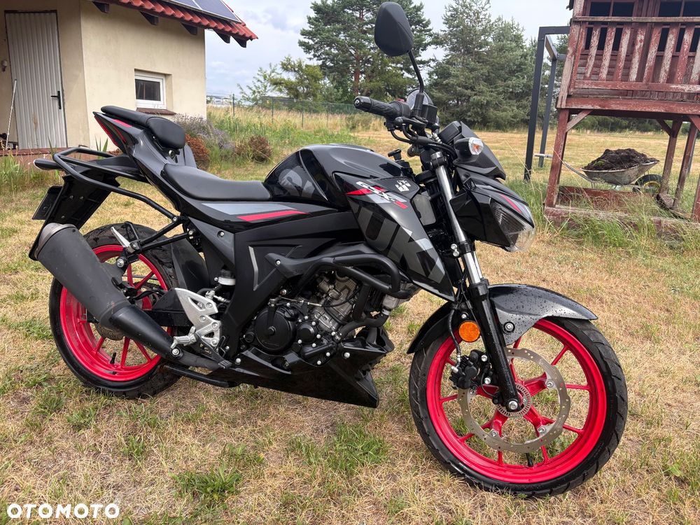Suzuki GSX - 4