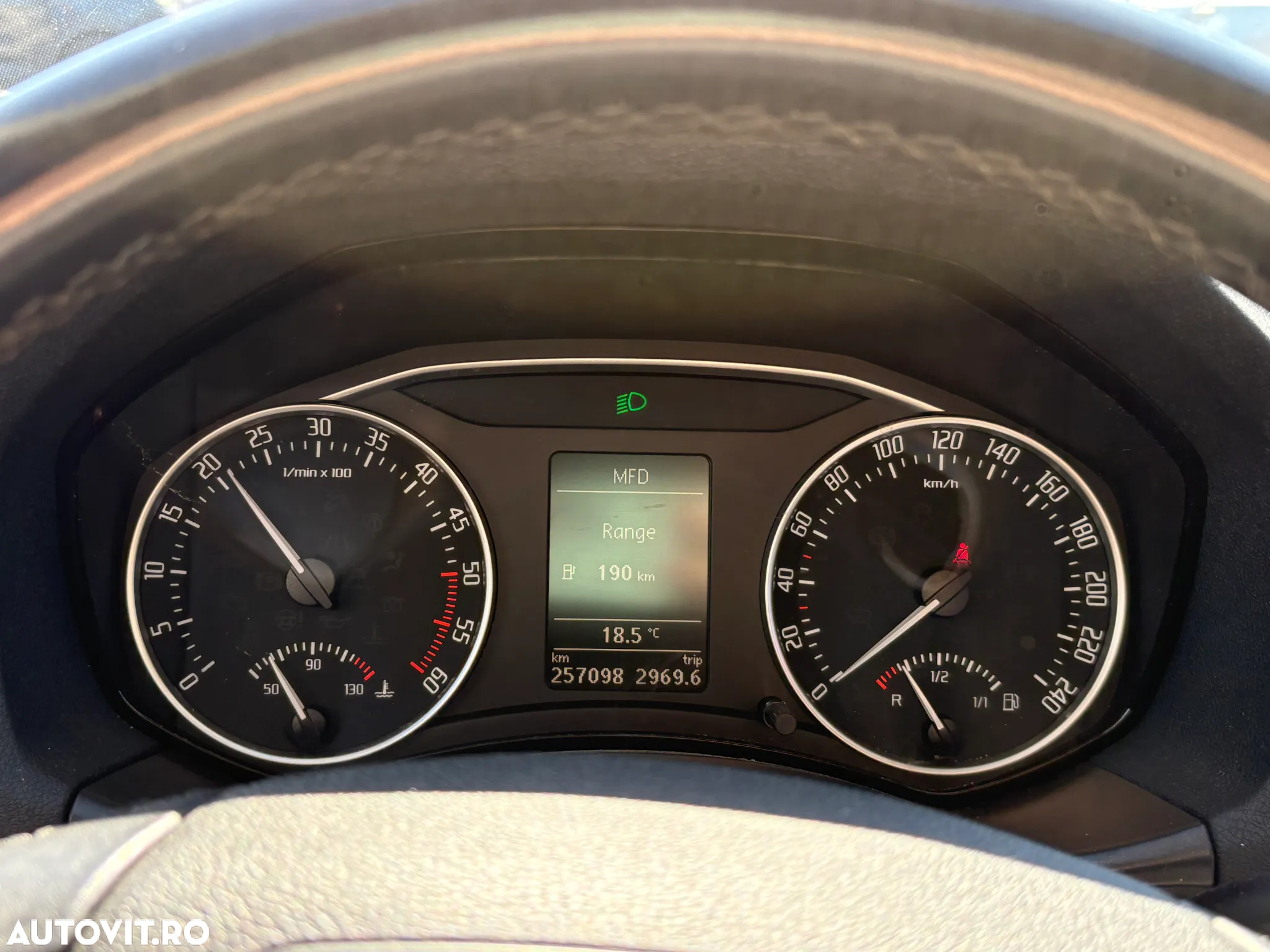 Skoda Octavia 1.6 TDI AMBITION - 6