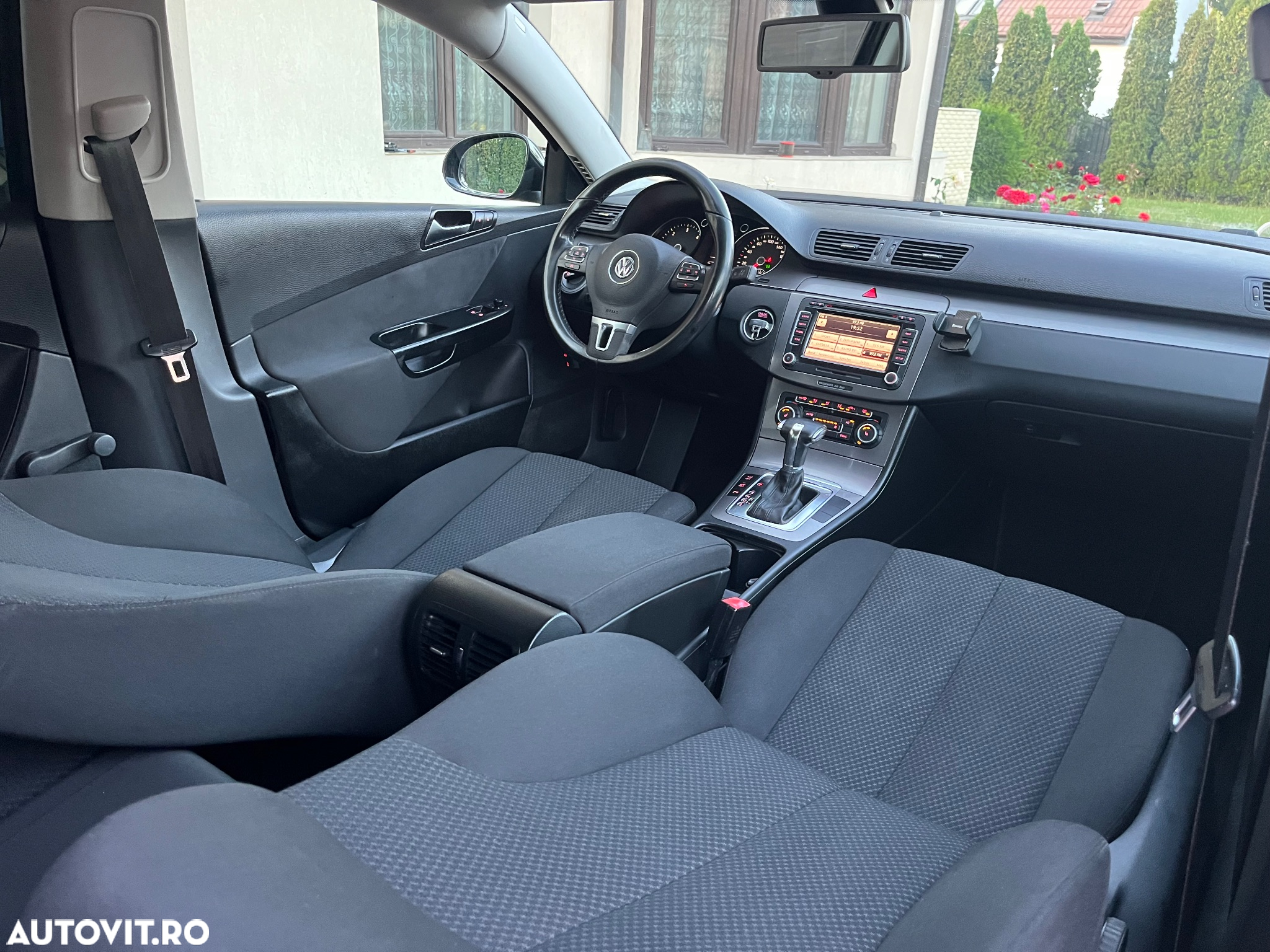 Volkswagen Passat Variant 2.0 TDI Blue TDI DSG Comfortline - 21
