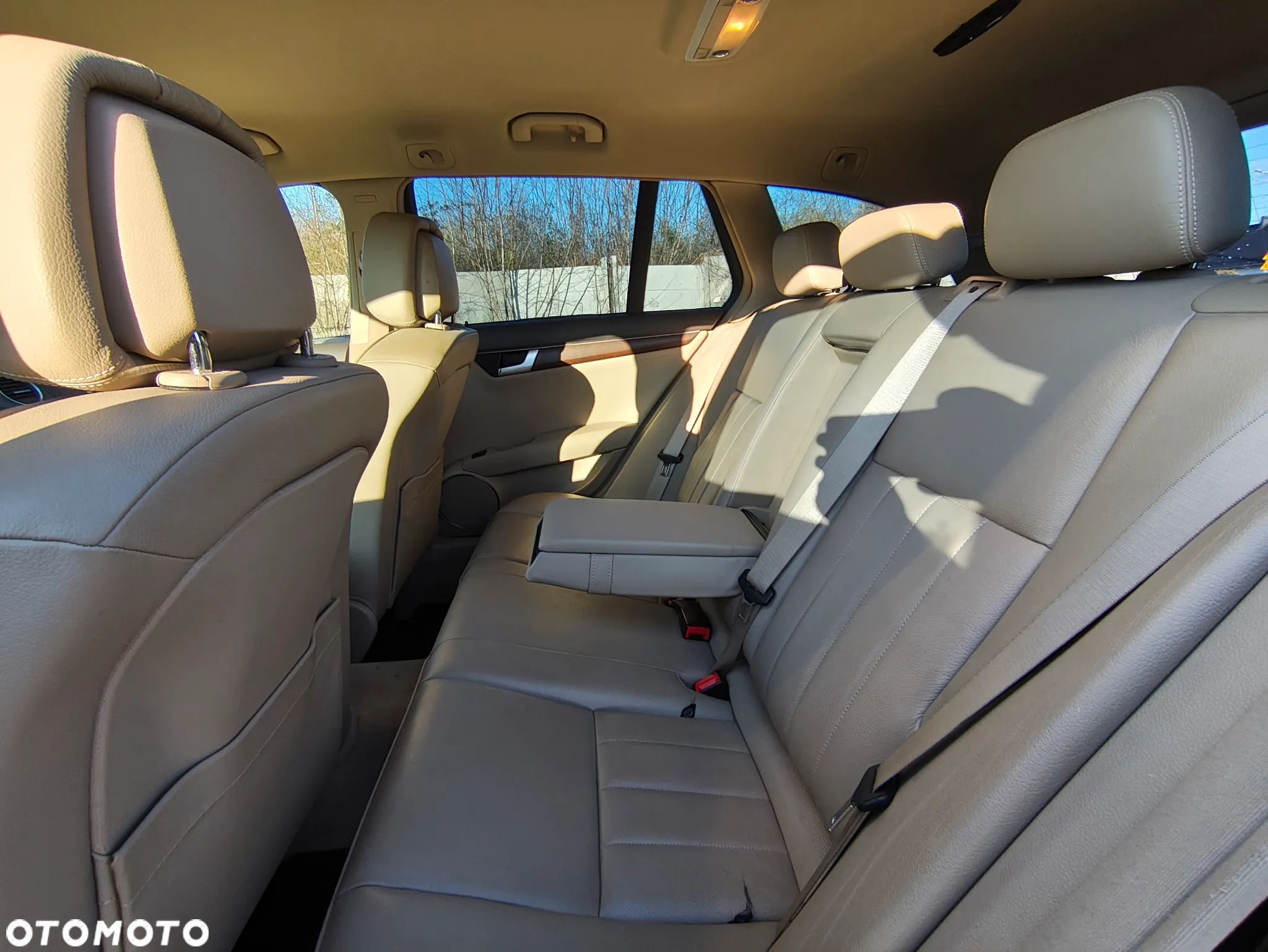 Mercedes-Benz Klasa C 200 T CGI Automatik BlueEFFICIENCY Avantgarde - 7