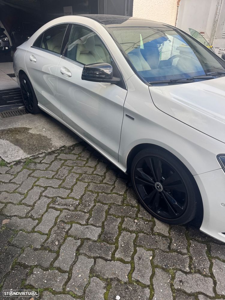 Mercedes-Benz CLA 180 CDI AMG Line - 2