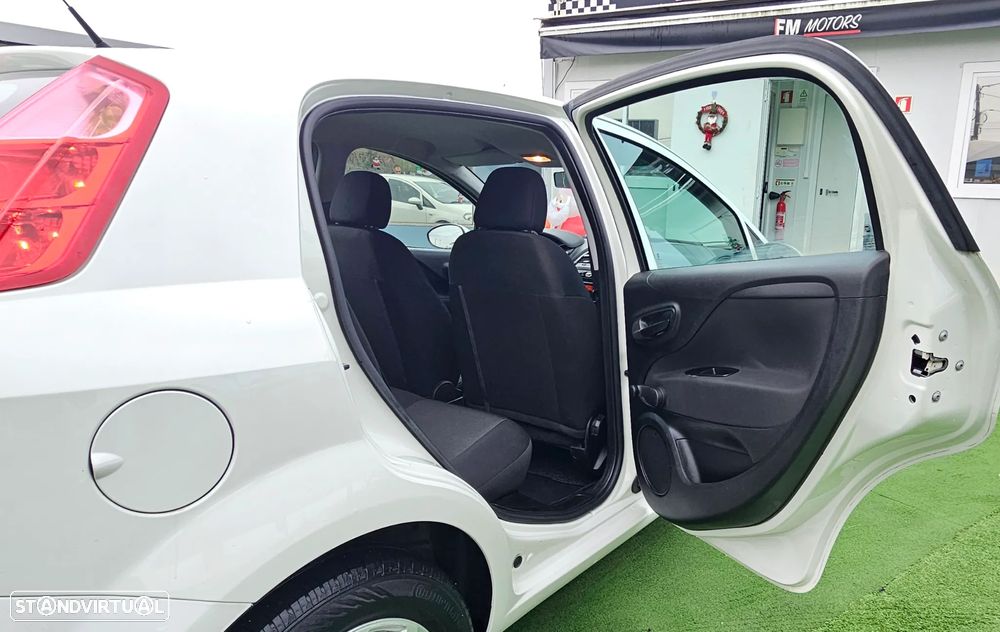 Fiat Punto 1.2 Lounge S&S - 24