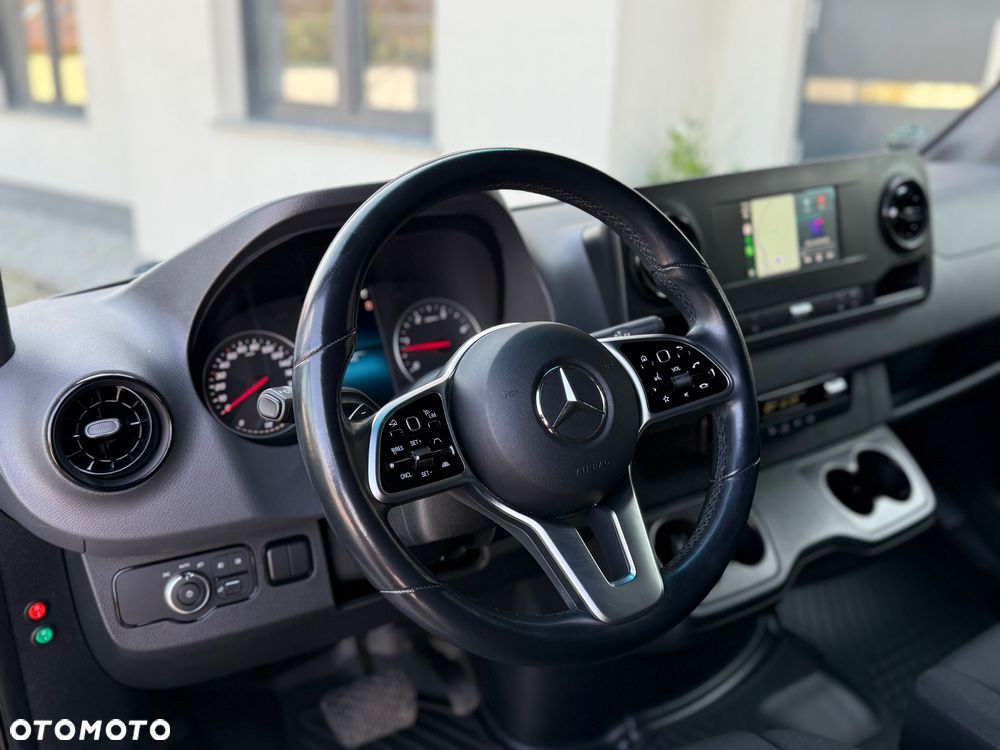 Mercedes-Benz SPRINTER - 11